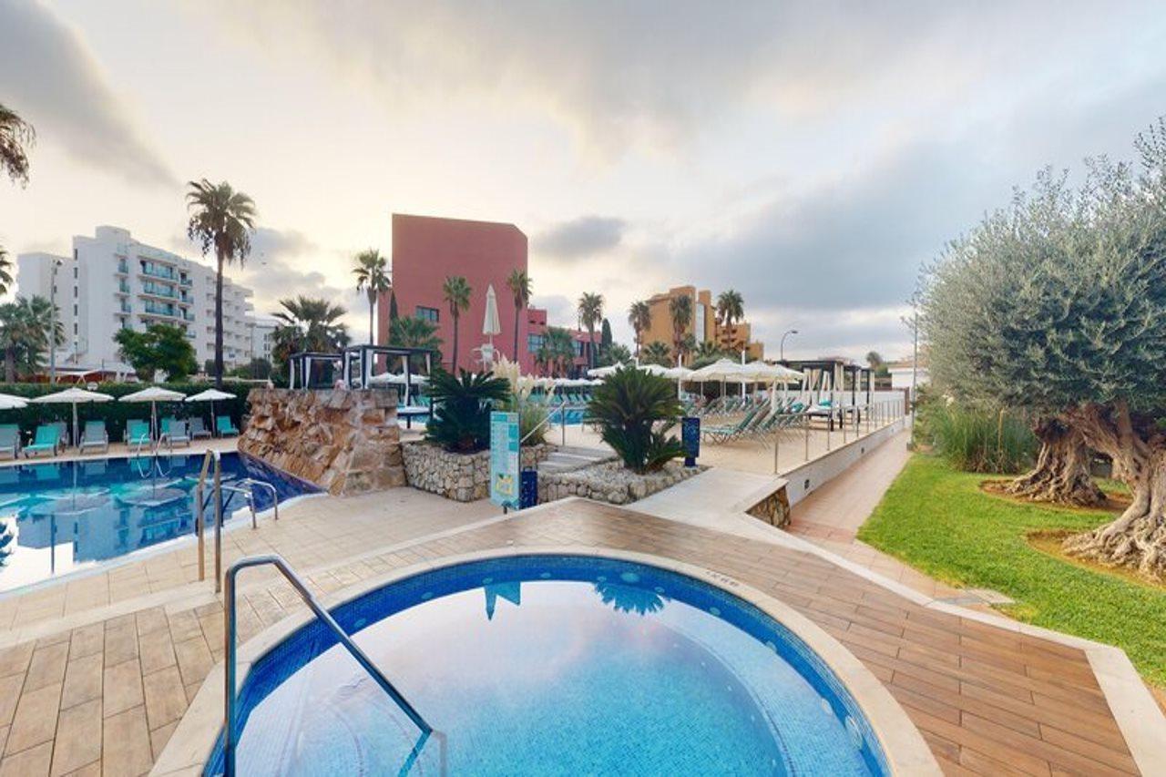 Cala Millor Garden Hotel - Adults Only Екстериор снимка