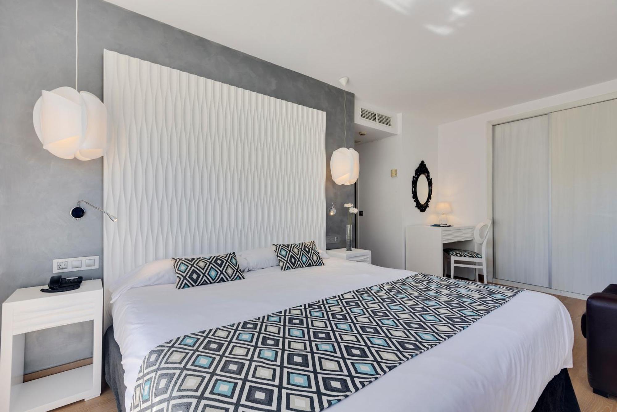 Cala Millor Garden Hotel - Adults Only Екстериор снимка