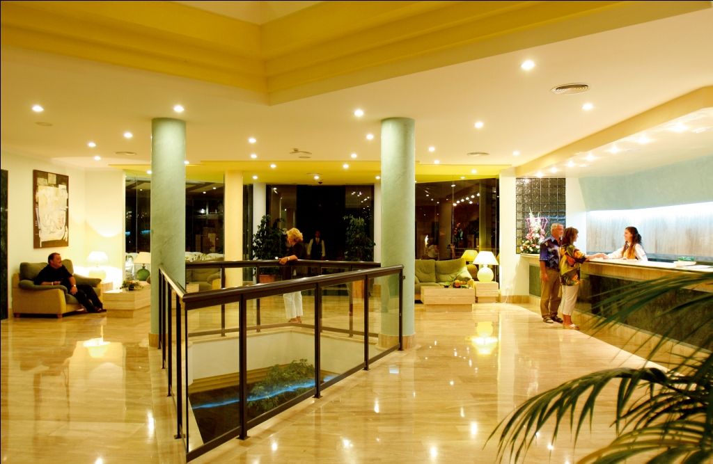 Cala Millor Garden Hotel - Adults Only Интериор снимка